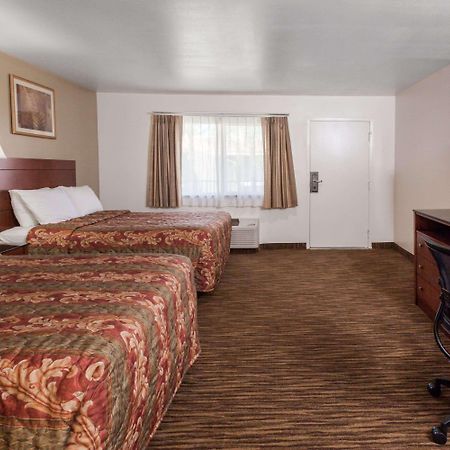 Travelodge By Wyndham Hemet Ca Exterior foto