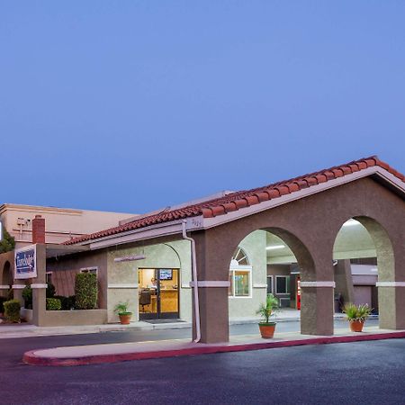 Travelodge By Wyndham Hemet Ca Exterior foto